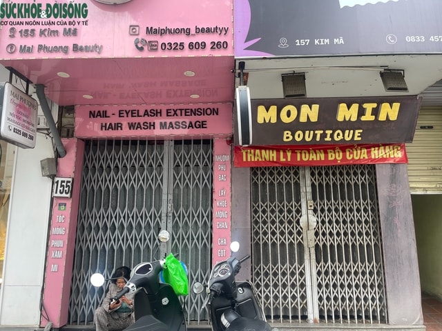 Hà Nội: Hàng loạt cửa hàng trên phố Kim Mã đóng cửa, trả mặt bằng dịp cuối năm- Ảnh 3.