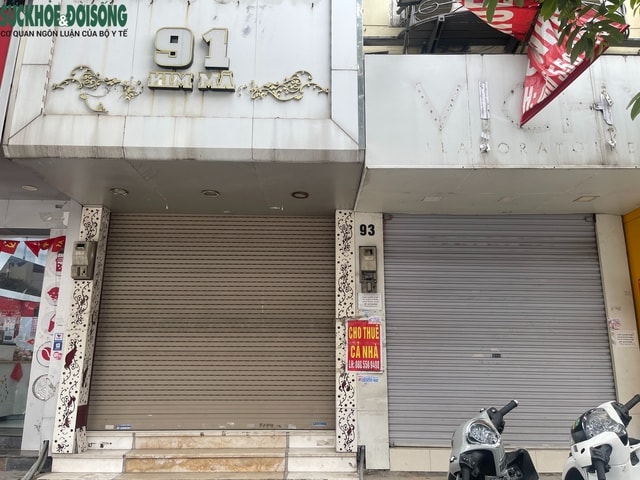 Hà Nội: Hàng loạt cửa hàng trên phố Kim Mã đóng cửa, trả mặt bằng dịp cuối năm- Ảnh 5.