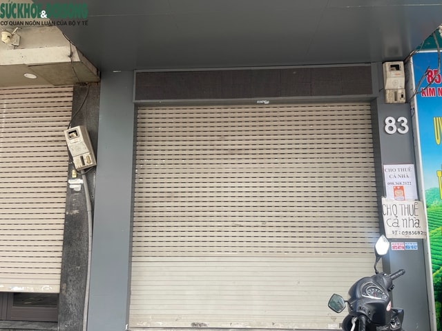 Hà Nội: Hàng loạt cửa hàng trên phố Kim Mã đóng cửa, trả mặt bằng dịp cuối năm- Ảnh 6.