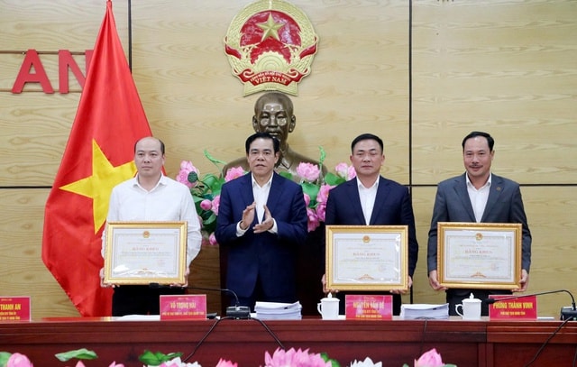 Xóa 'trắng điện, trắng sóng' ở miền Tây Nghệ An- Ảnh 2.