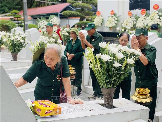 Tăng mức trợ cấp hằng tháng đối với thanh niên xung phong- Ảnh 1.