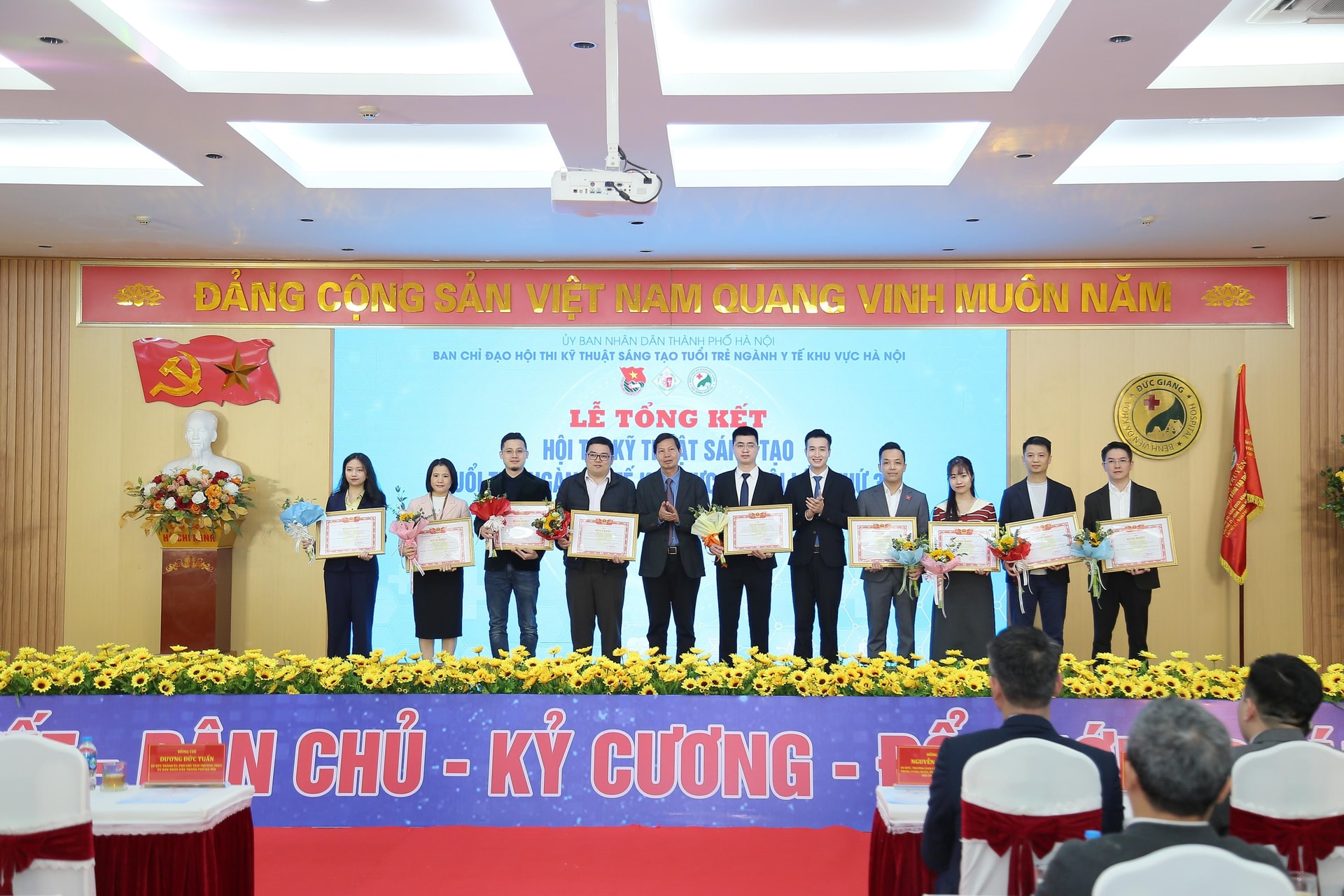 Vinh danh gần 80 sáng kiến y tế của thầy thuốc trẻ tại Hội thi sáng tạo ngành y tế Hà Nội- Ảnh 5. Vinh danh gần 80 sáng kiến y tế của thầy thuốc trẻ tại Hội thi sáng tạo ngành y tế Hà Nội- Ảnh 5.