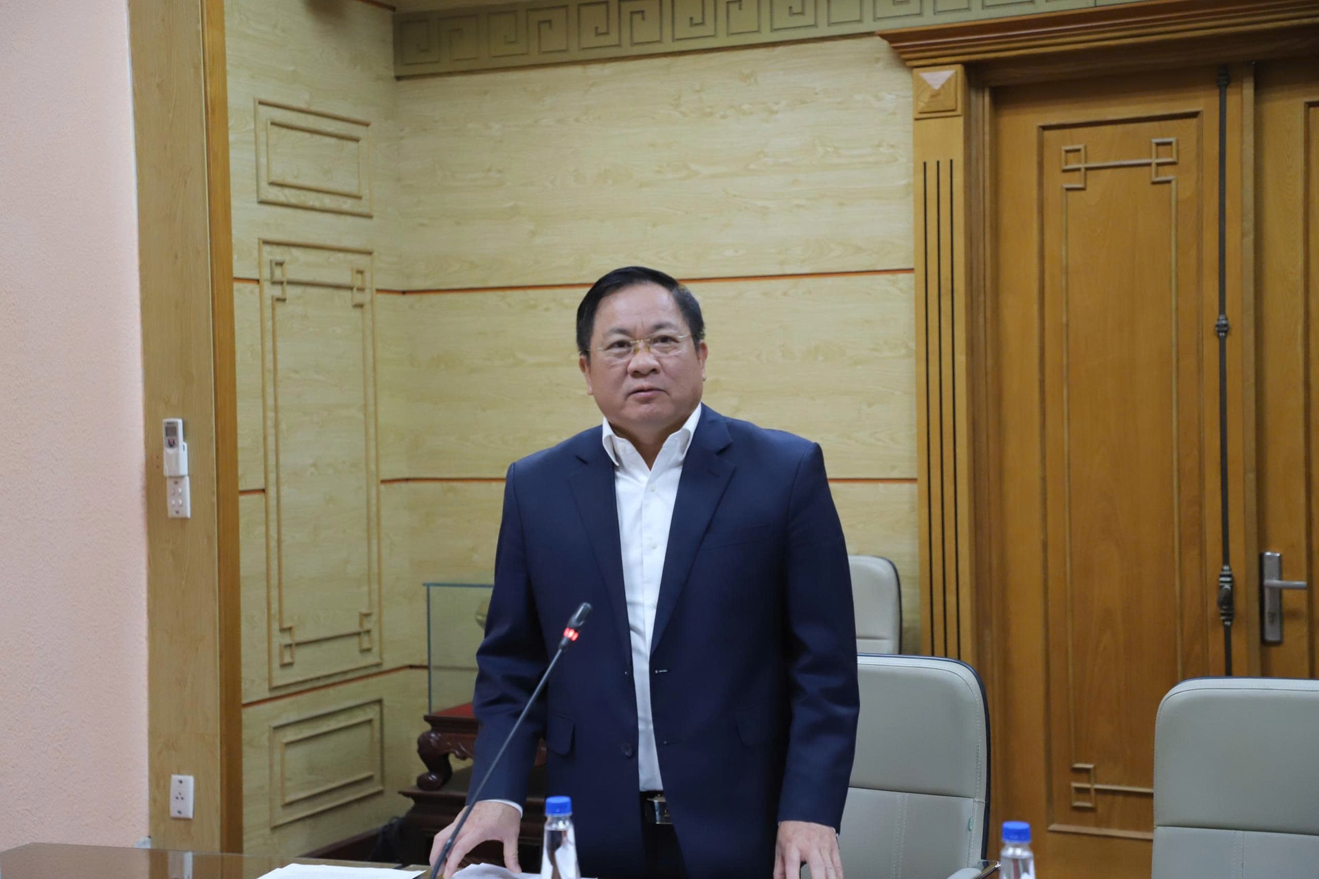 Tiếp tục tăng cường kiểm tra, giám sát, kịp thời phát hiện, xử lý nghiêm gian lận thương mại, hàng giả lĩnh vực y tế- Ảnh 2.