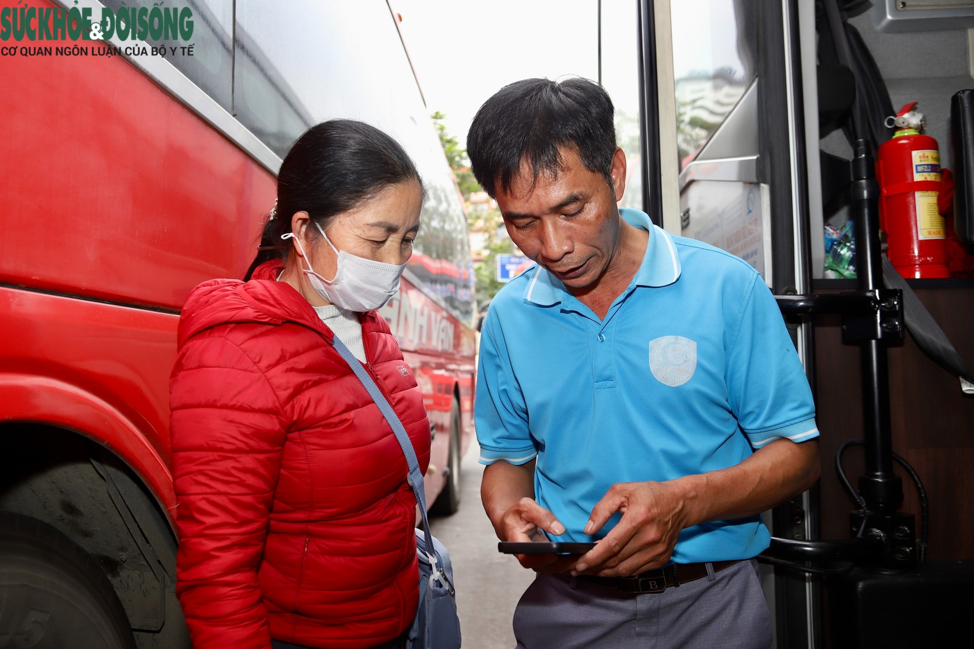 Không khí tại bến xe Hà Nội trước kỳ nghỉ Tết Dương lịch- Ảnh 5. Không khí tại bến xe Hà Nội trước kỳ nghỉ Tết Dương lịch- Ảnh 5.