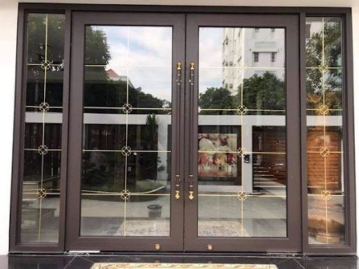 Dịch vụ thi công, lắp đặt cửa kính chuyên nghiệp từ Việt Phong- Ảnh 1.