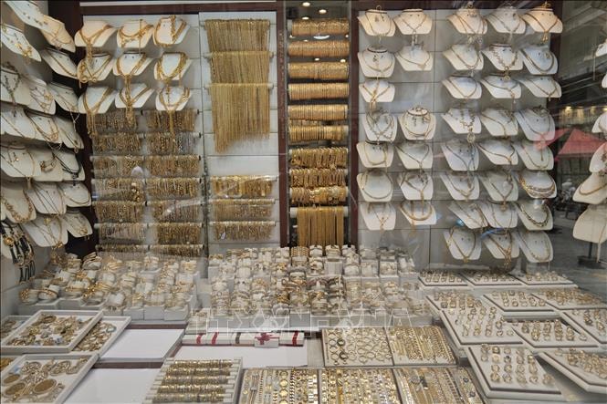 Giá vàng hướng tới năm tăng mạnh nhất kể từ năm 1979- Ảnh 1.