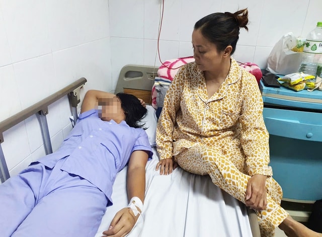 Vụ nữ sinh bị đánh hội đồng ở Đà Nẵng: Gia đình mời chuyên viên tâm lý hỗ trợ- Ảnh 2.