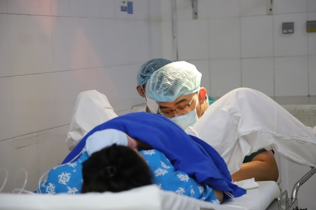 Những em bé chào đời trong khoảnh khắc mở đầu năm 2026 ở TPHCM- Ảnh 2.