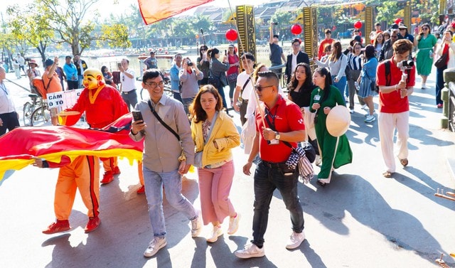 Đà Nẵng: 29 du khách Philippines 'xông đất' Hội An đầu năm mới- Ảnh 4. Đà Nẵng: 29 du khách Philippines 'xông đất' Hội An đầu năm mới- Ảnh 4.