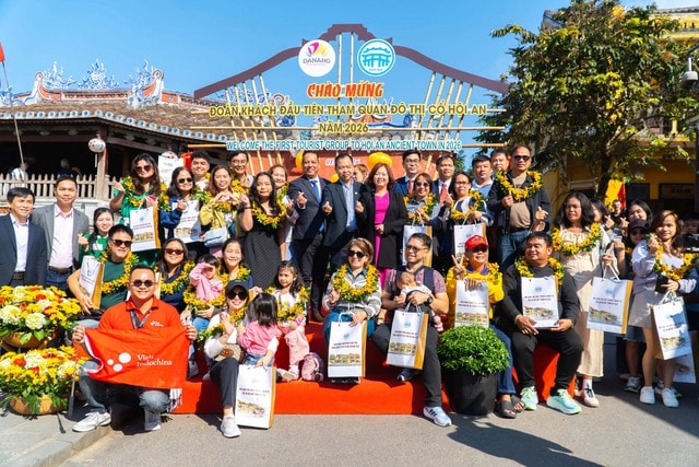 Đà Nẵng: 29 du khách Philippines 'xông đất' Hội An đầu năm mới- Ảnh 1. Đà Nẵng: 29 du khách Philippines 'xông đất' Hội An đầu năm mới- Ảnh 1.