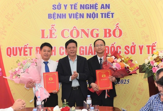 Bổ nhiệm hai Phó Giám đốc Bệnh viện Nội tiết Nghệ An- Ảnh 1.