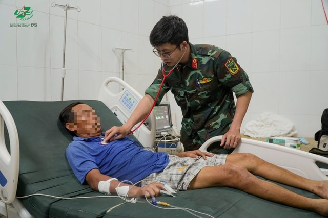 Kịp thời hội chẩn và đưa ngư dân nhồi máu não từ đảo Nam Yết vào đất liền - Ảnh 1.