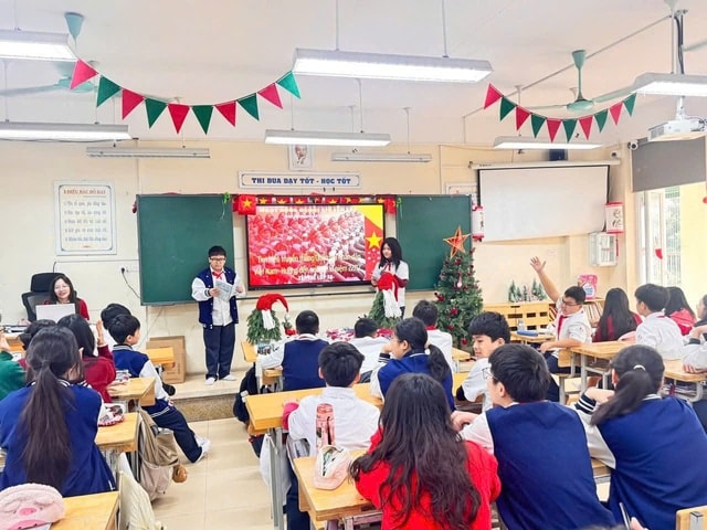 Giáo viên có thể nghỉ hưu sớm 5 năm, kéo dài tuổi nghề tới 10 năm- Ảnh 1.