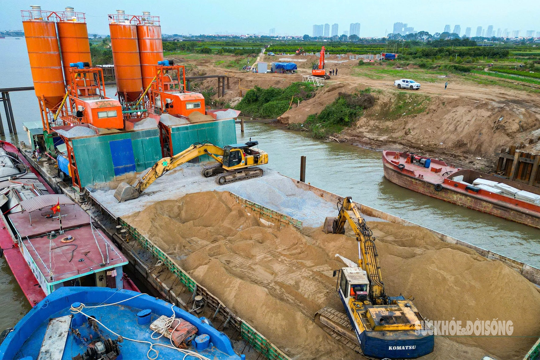 Ngắm đại công trường cầu Ngọc Hồi 11.844 tỷ đồng bắc qua sông Hồng- Ảnh 7.