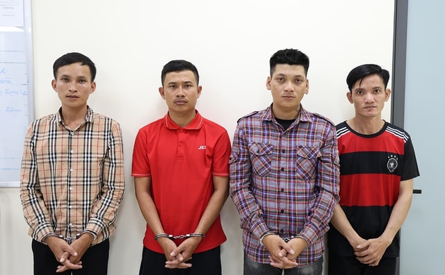 Mâu thuẫn đổ rác, 5 đối tượng bị giữ về tội 'Giết người' và 'Gây rối trật tự công cộng'- Ảnh 1.