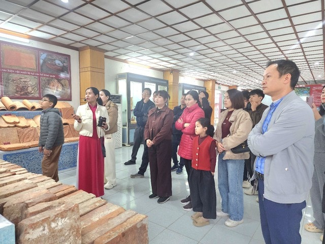 Thanh Hóa đón khoảng 125 nghìn lượt khách trong 4 ngày nghỉ Tết Dương lịch- Ảnh 1.