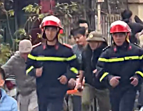 Xảy ra vụ nổ nghi do pháo tại Phúc Thọ, Hà Nội khiến 3 người thương vong- Ảnh 2.