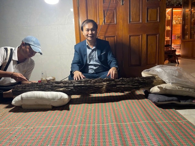 Khúc gỗ quý hiếm được trả giá hơn 600 triệu đồng gia chủ chưa bán- Ảnh 2.