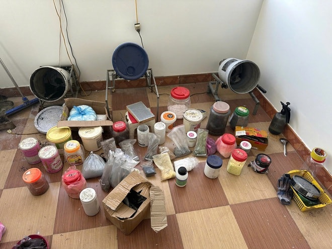 Ngụy trang hàng tiêu dùng, tuồn pháo nổ đi khắp nơi trước Tết- Ảnh 5.