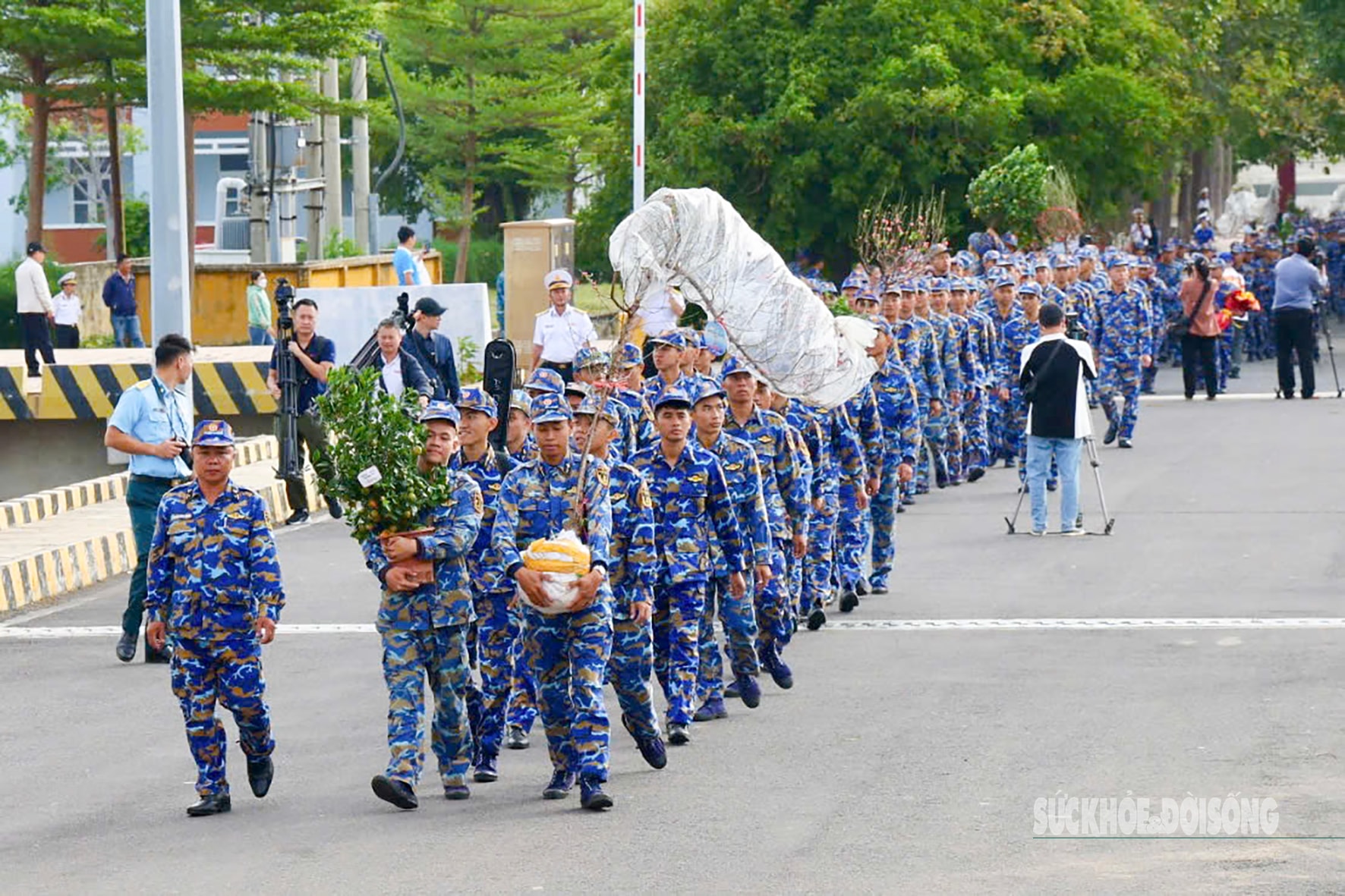 Mùa xuân lên đường ra Trường Sa- Ảnh 4.