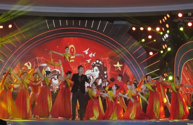 'Nguyện vì dân' - Khúc chính ca từ chiếc huy hiệu đỏ thắm- Ảnh 4.