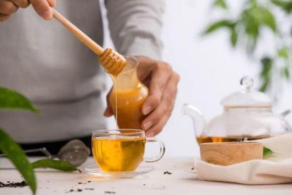 Ai không nên uống trà xanh pha mật ong?- Ảnh 1. trà xanh pha mật ong