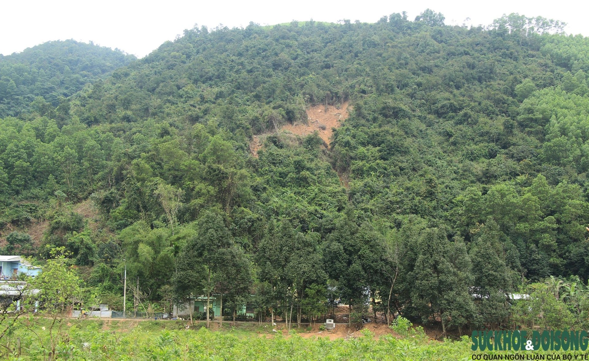 Những giấc ngủ chập chờn dưới chân núi sạt- Ảnh 4.