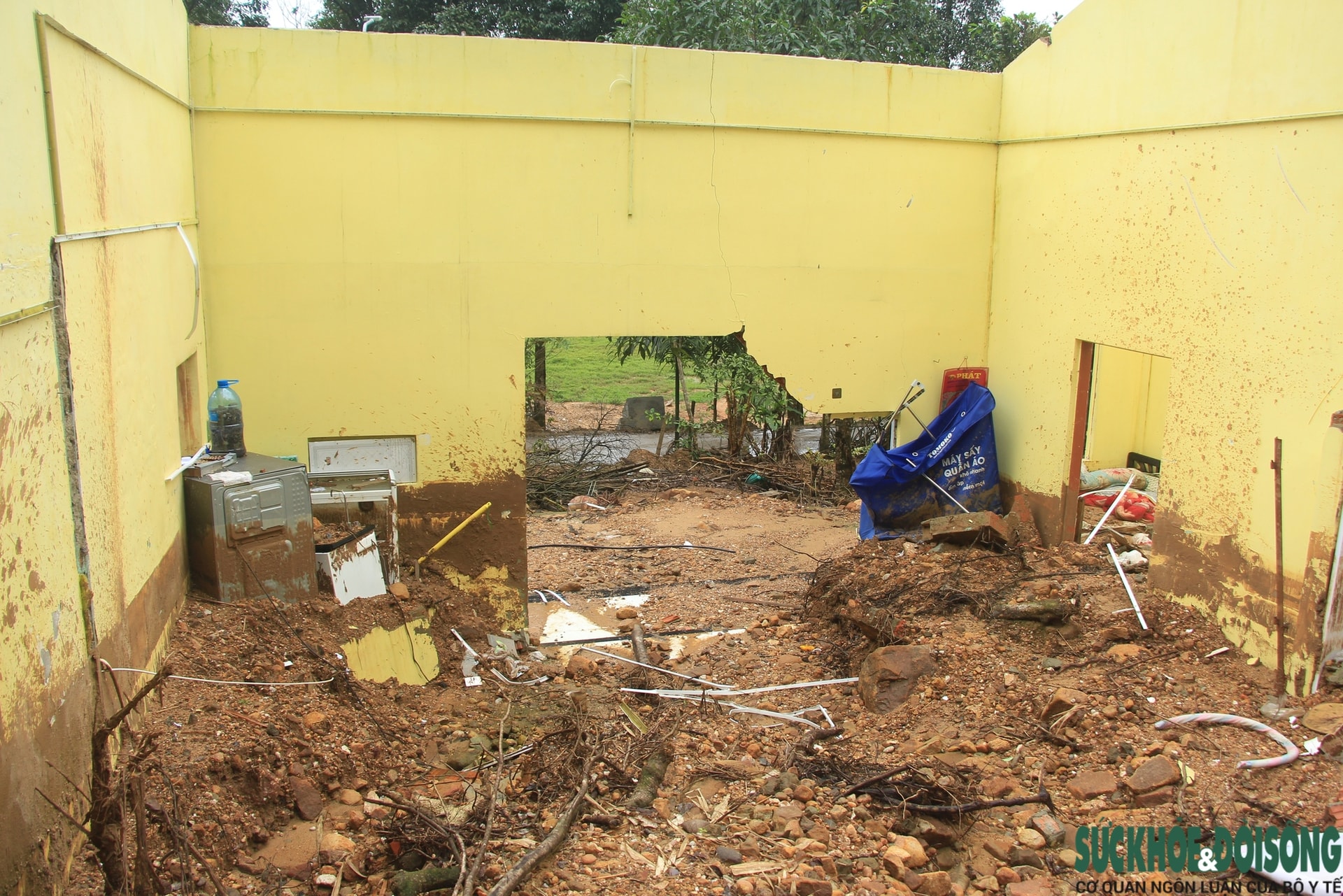 Những giấc ngủ chập chờn dưới chân núi sạt- Ảnh 5.