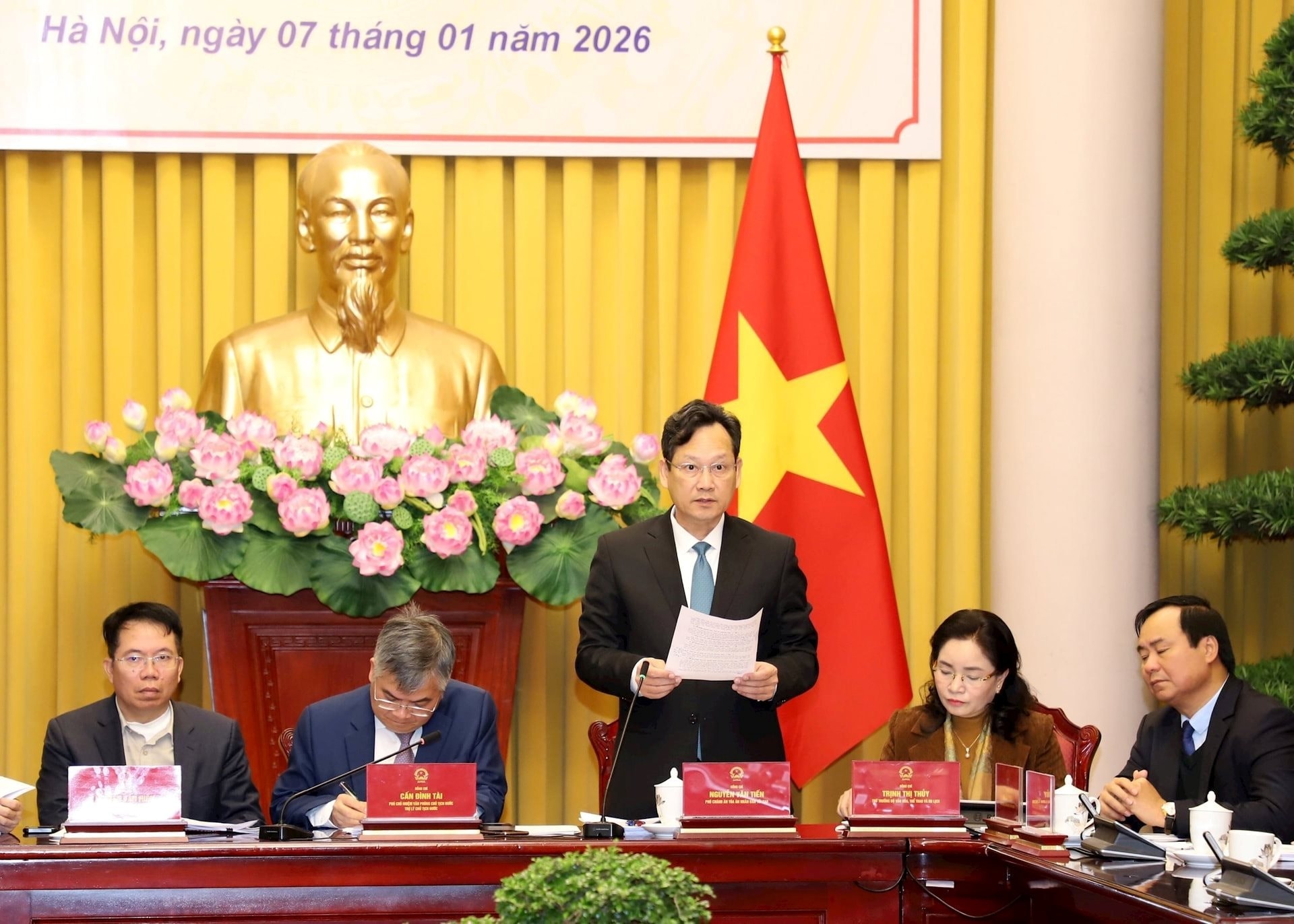 Công bố hai luật do TANDTC chủ trì xây dựng: Hoàn thiện thiết chế tư pháp, hỗ trợ phục hồi doanh nghiệp- Ảnh 2.