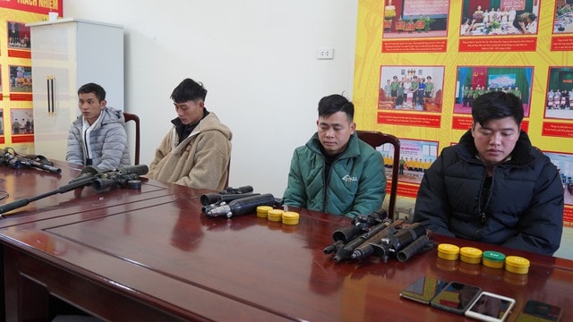 Làm rõ nhóm đối tượng mua bán, tàng trữ súng nén khí tại Thái Nguyên- Ảnh 1.