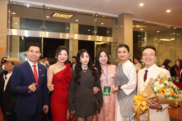 Hồi hộp chờ khoảnh khắc vinh danh 'Tôi khỏe đẹp hơn' mùa 4- Ảnh 12. Hồi hộp chờ khoảnh khắc vinh danh 'Tôi khỏe đẹp hơn' mùa 4- Ảnh 12.