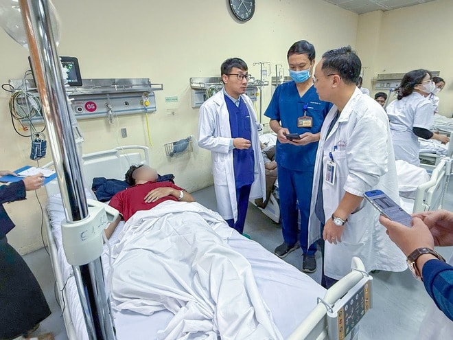 Sức khỏe của 15 người trong vụ cháy ở ngõ 82 Trần Cung đang được điều trị tại Bệnh viện E hiện ra sao?- Ảnh 4.