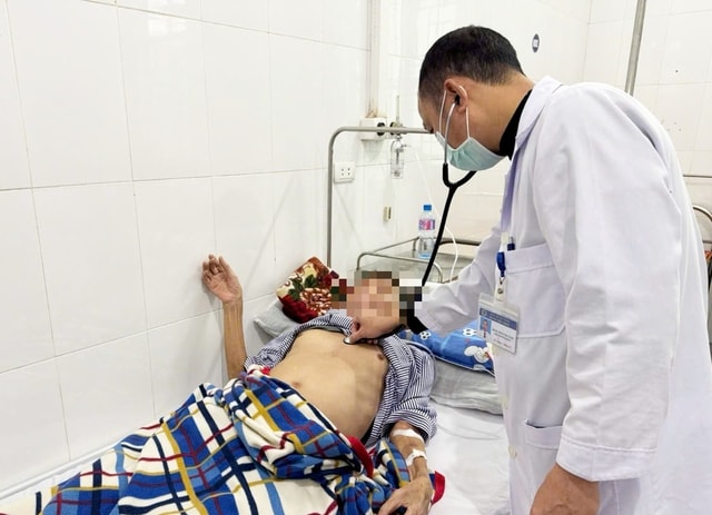 Trời chuyển lạnh, gia tăng bệnh nhân phổi nhập viện - Ảnh 1.