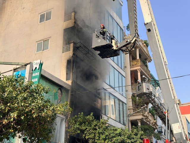 Hà Nội: cháy nhà 7 tầng tại Hà Đông khiến 2 người tử vong- Ảnh 3.