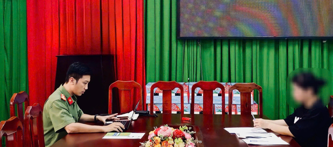 Dùng AI tạo tin giả 'MC Quyền Linh bị bắt tạm giam', 2 đối tượng bị xử phạt- Ảnh 2.