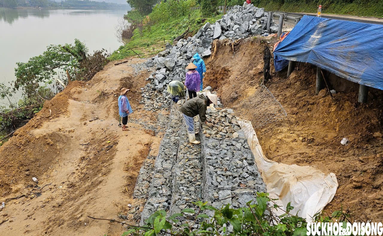 Khắc phục sạt lở uy hiếp tuyến giao thông huyết mạch ở Huế- Ảnh 9.