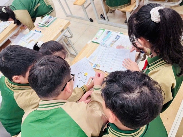 Rét đậm kéo dài, xử lý thế nào khi học sinh đến muộn?- Ảnh 1.