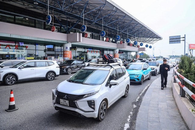 Hàng không Việt Nam triển khai các giải pháp phục vụ cao điểm Tết và Đại hội XIV- Ảnh 3.