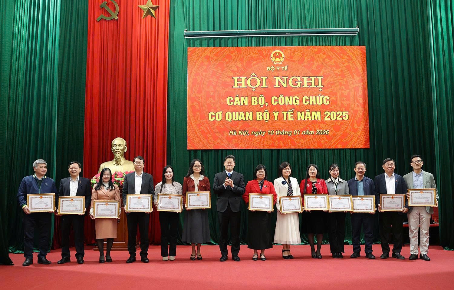 9 nhiệm vụ trọng tâm năm 2026 tạo nền tảng vững chắc cho phát triển ngành y tế trong giai đoạn mới- Ảnh 8. 9 nhiệm vụ trọng tâm năm 2026 tạo nền tảng vững chắc cho phát triển ngành y tế trong giai đoạn mới- Ảnh 8.