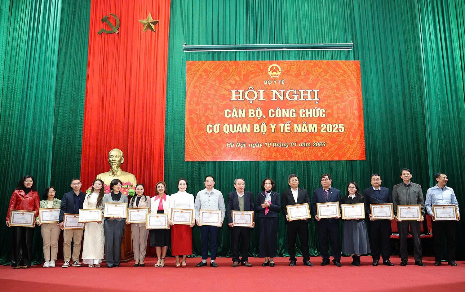 9 nhiệm vụ trọng tâm năm 2026 tạo nền tảng vững chắc cho phát triển ngành y tế trong giai đoạn mới- Ảnh 9. 9 nhiệm vụ trọng tâm năm 2026 tạo nền tảng vững chắc cho phát triển ngành y tế trong giai đoạn mới- Ảnh 9.