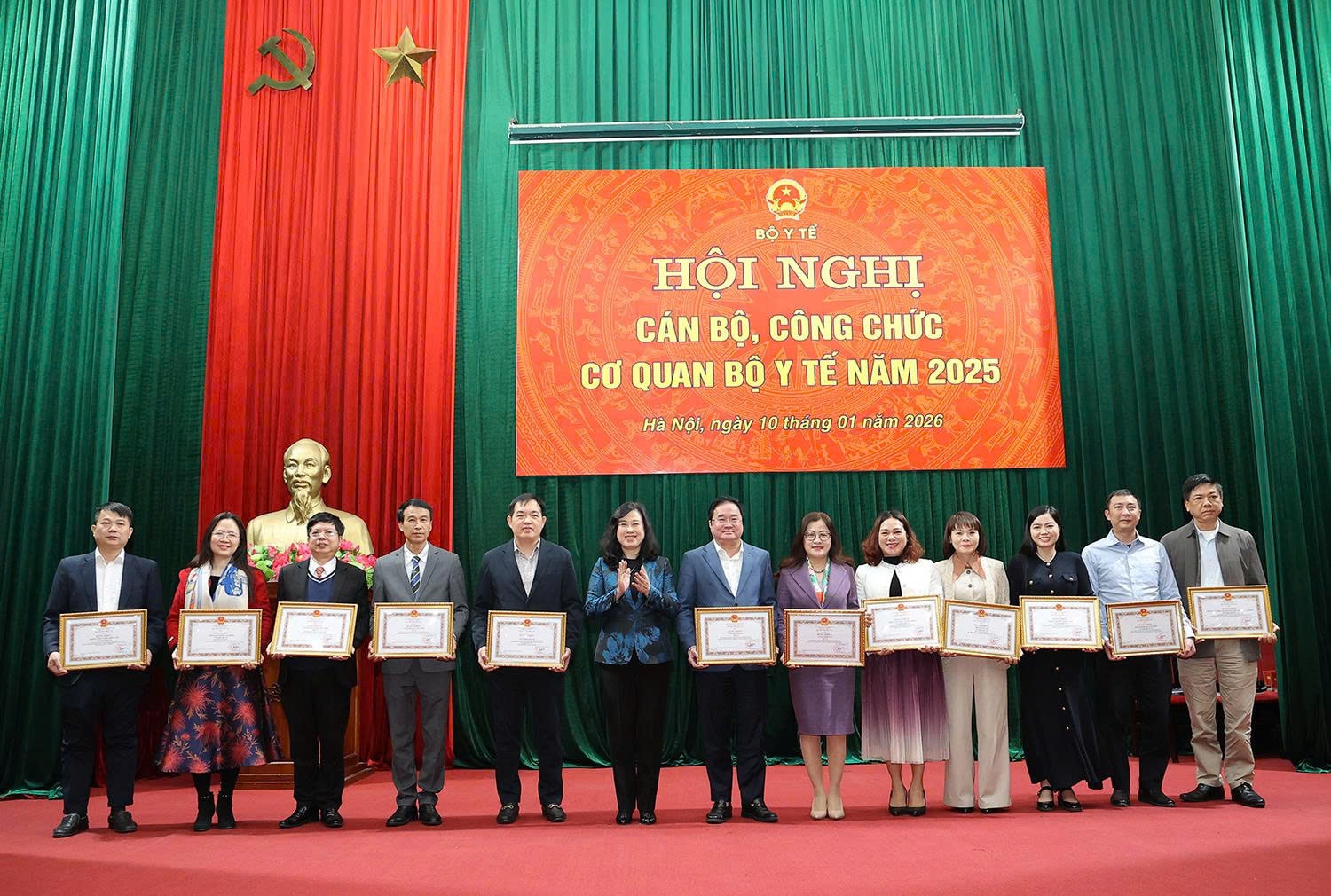 9 nhiệm vụ trọng tâm năm 2026 tạo nền tảng vững chắc cho phát triển ngành y tế trong giai đoạn mới- Ảnh 7. 9 nhiệm vụ trọng tâm năm 2026 tạo nền tảng vững chắc cho phát triển ngành y tế trong giai đoạn mới- Ảnh 7.