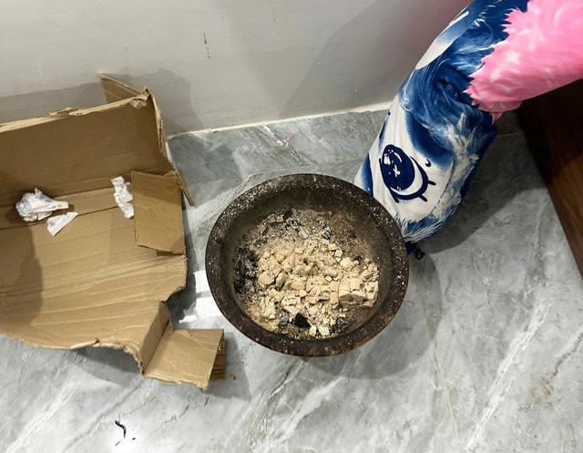 Hậu quả đau lòng từ thói quen đốt than sưởi ấm trong phòng kín- Ảnh 1.