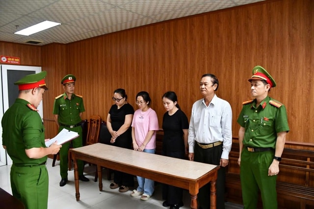 Truy nã đặc biệt nữ kế toán trong vụ phòng khám “vẽ bệnh, moi tiền” ở Đà Nẵng- Ảnh 2.