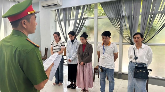 Truy nã đặc biệt nữ kế toán trong vụ phòng khám “vẽ bệnh, moi tiền” ở Đà Nẵng- Ảnh 3.