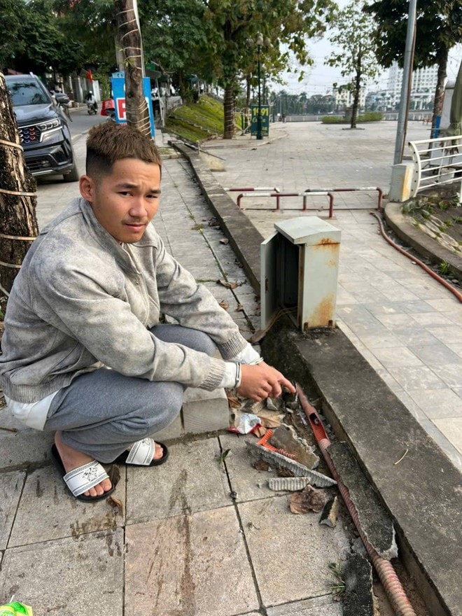 Nam thanh niên trộm 80m dây điện lõi đồng vì “bí” tiền tiêu xài- Ảnh 2. Nam thanh niên trộm 80m dây điện lõi đồng vì “bí” tiền tiêu xài- Ảnh 2.