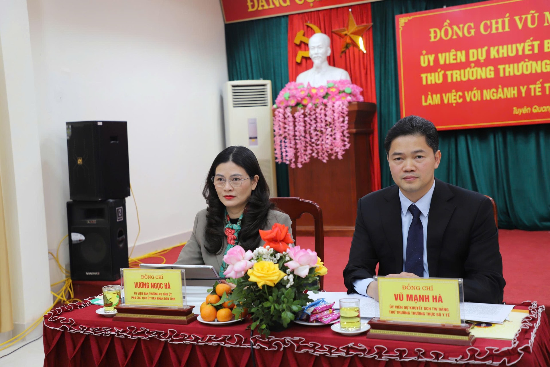 Thứ trưởng Thường trực Bộ Y tế Vũ Mạnh Hà làm việc với ngành Y tế tỉnh Tuyên Quang- Ảnh 1.