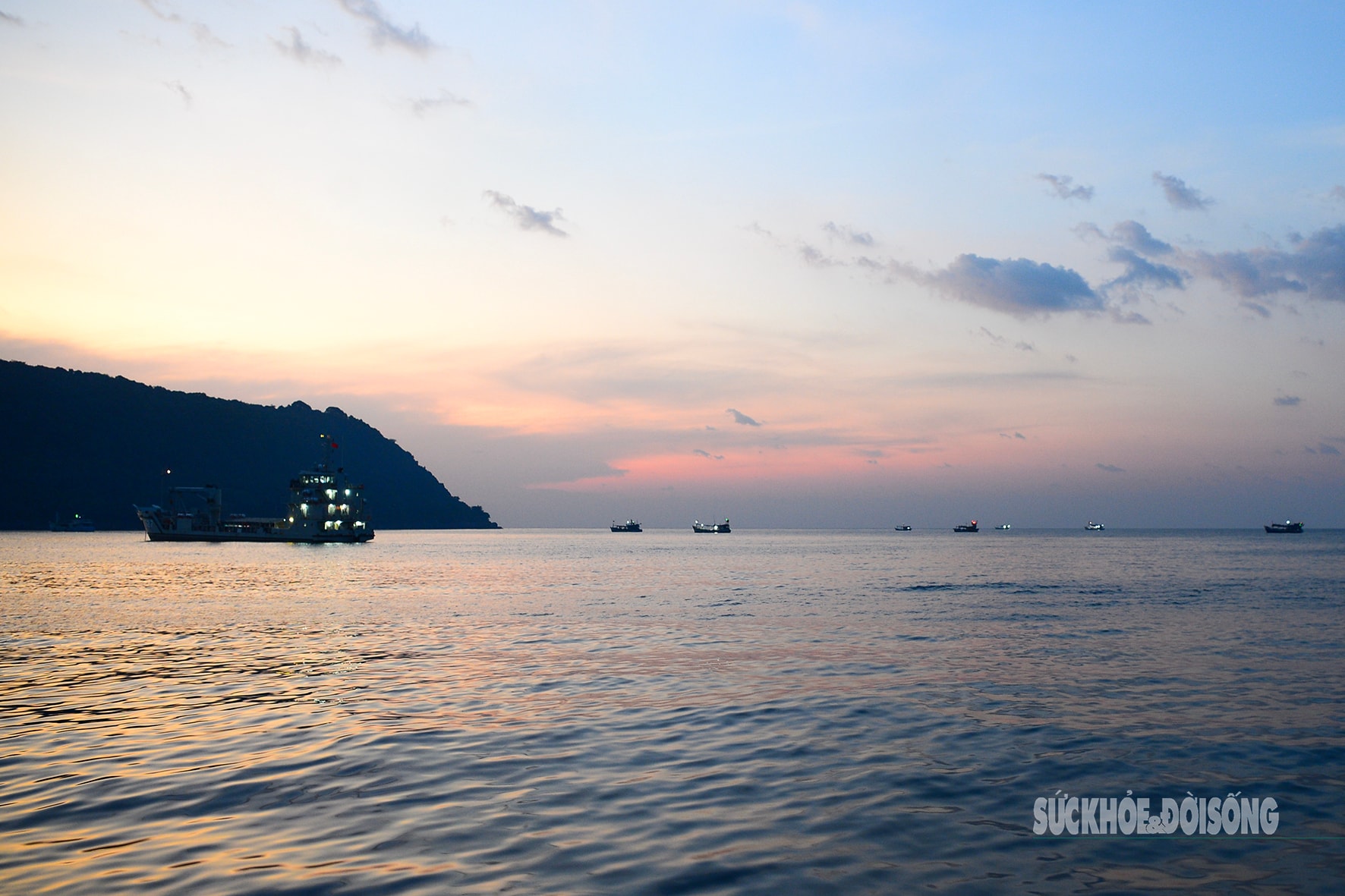 Rạng rỡ bình minh nơi đảo xa Thổ Chu- Ảnh 1.