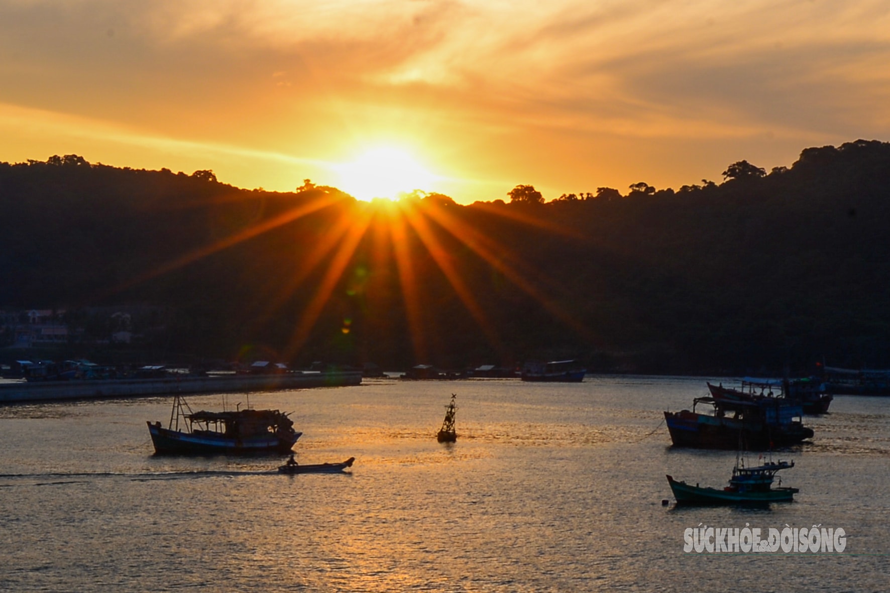 Rạng rỡ bình minh nơi đảo xa Thổ Chu- Ảnh 3.