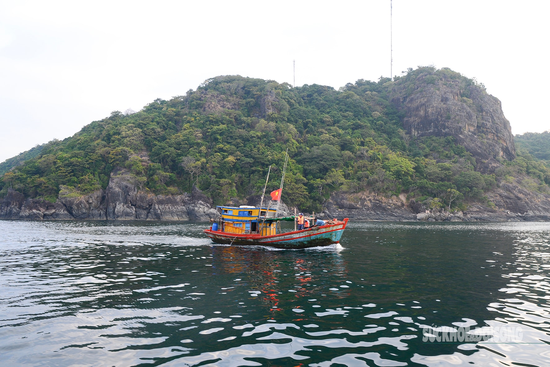 Ấm áp tình quân dân trên đảo Hòn Chuối- Ảnh 1.