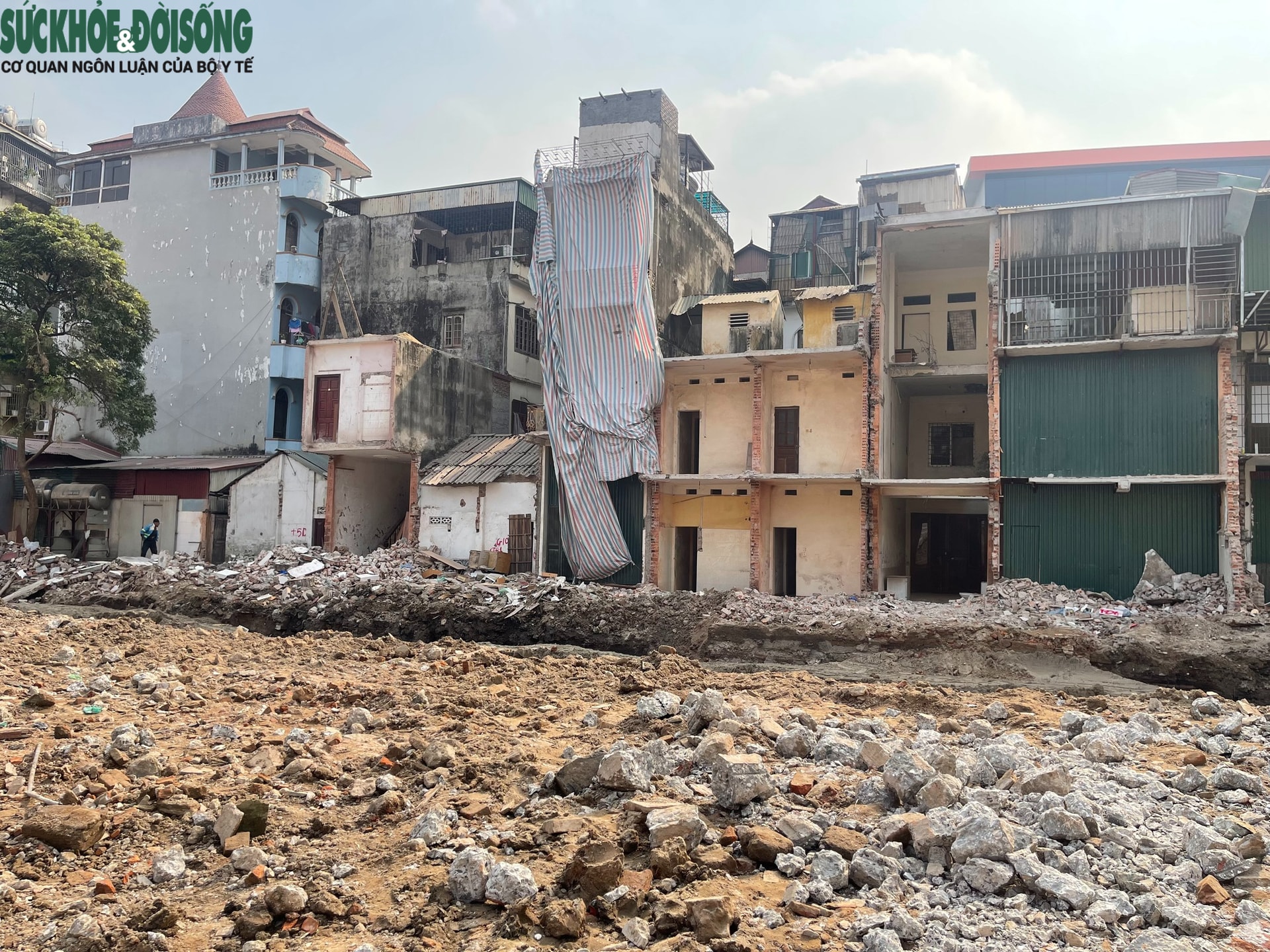 Mở đường Vành đai 1: Nhà ngõ thành mặt phố, giá vượt 300 triệu đồng/m²- Ảnh 5.